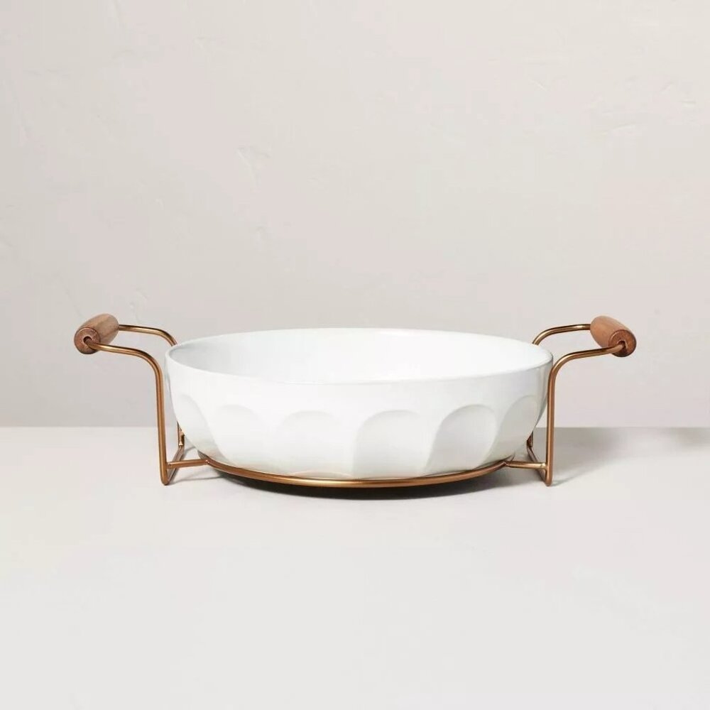 3qt Oven-to-Table Fluted Round Baking Dish w/Carrier - Hearth & Hand Magnolia